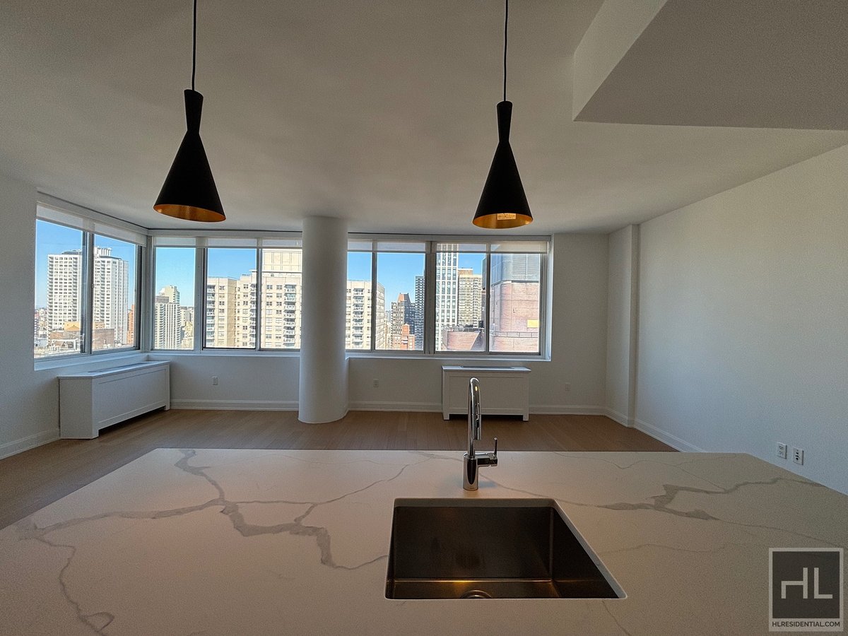 Photo for Oriana - 420 East 54th Street Rental Building in Sutton Place, Manhattan