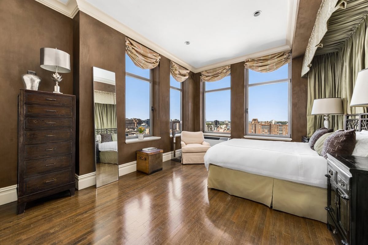 Photo for Chelsea Mercantile - 252 Seventh Avenue Condominium in Chelsea, Manhattan