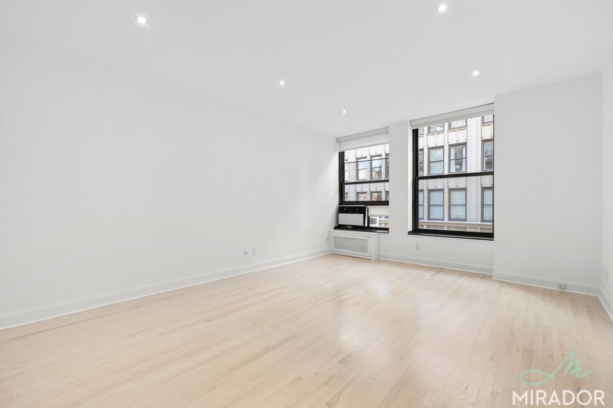 Photo for Gramercy Park Lofts - 270 Park Avenue South Rental Building in Flatiron, Manhattan