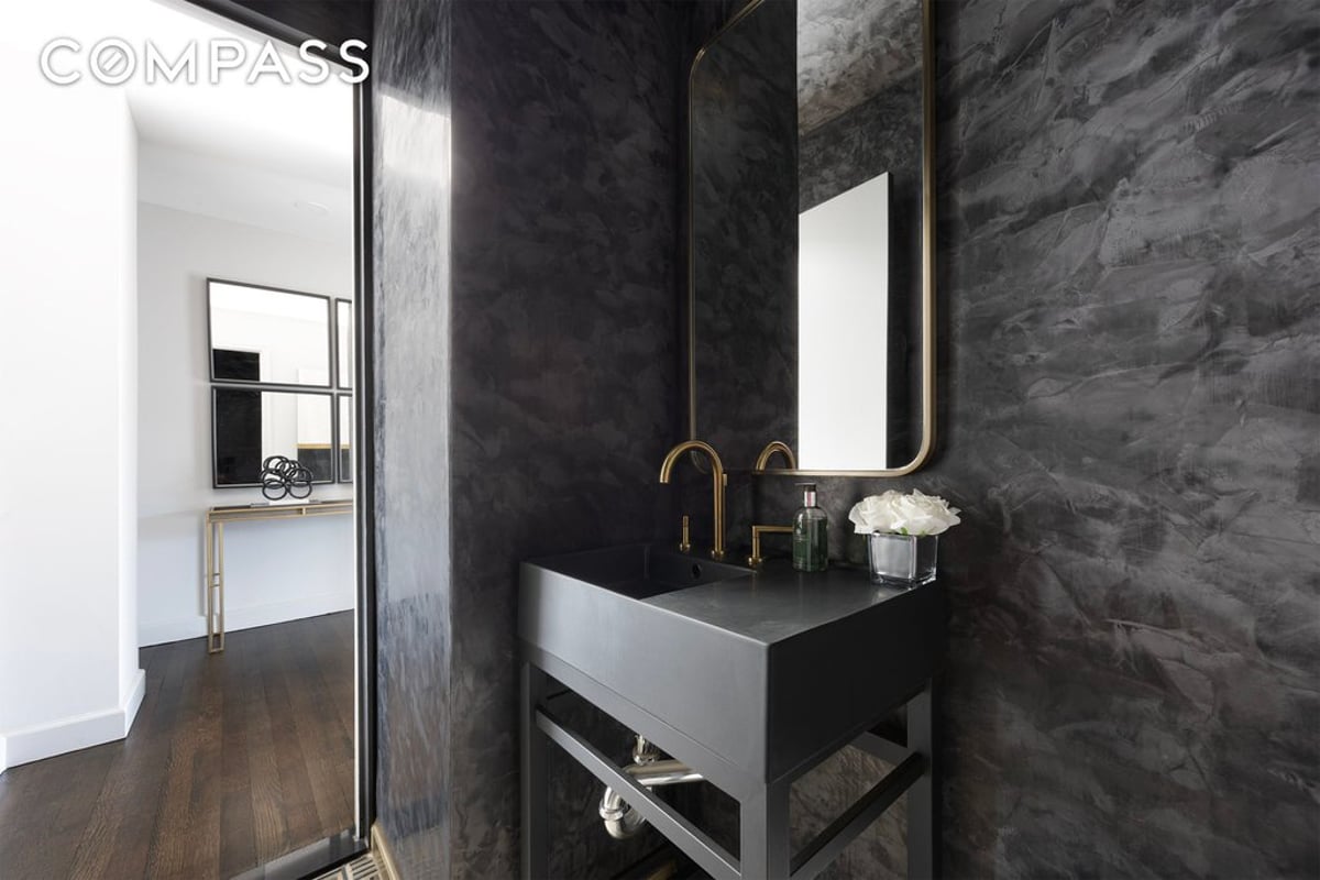 Photo for 200 East 69th Street - 200 East 69th Street Condominium in Upper East Side, Manhattan