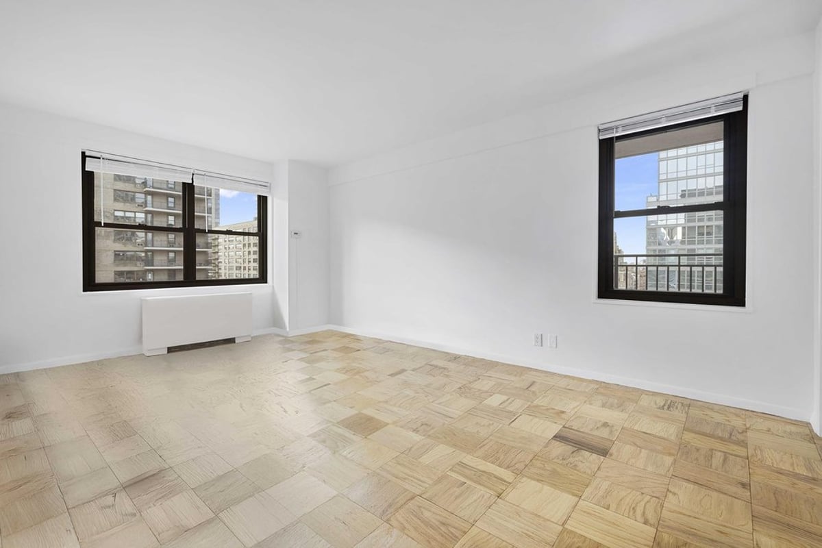 Photo for Lincoln Towers - 180 West End Avenue Condominium in Upper West Side, Manhattan