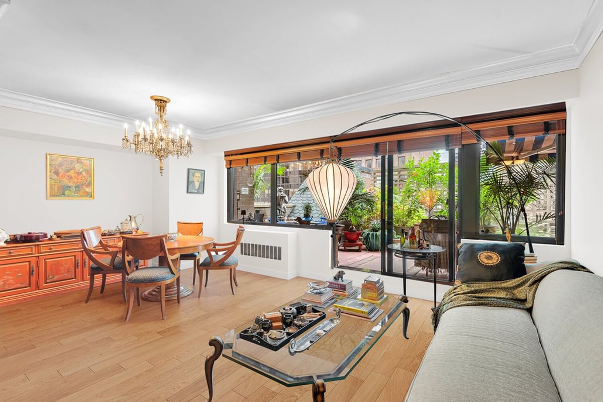 Photo for Tower 58 - 58 West 58th Street Condominium in Midtown, Manhattan