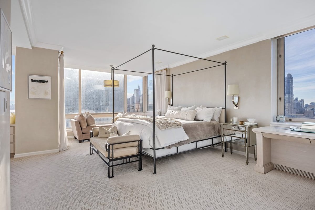 Photo for The Belaire - 524 East 72nd Street Condominium in Upper East Side, Manhattan