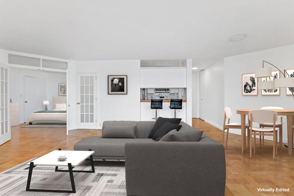 Photo for The Horizon - 415 East 37th Street Condominium in Midtown East, Manhattan