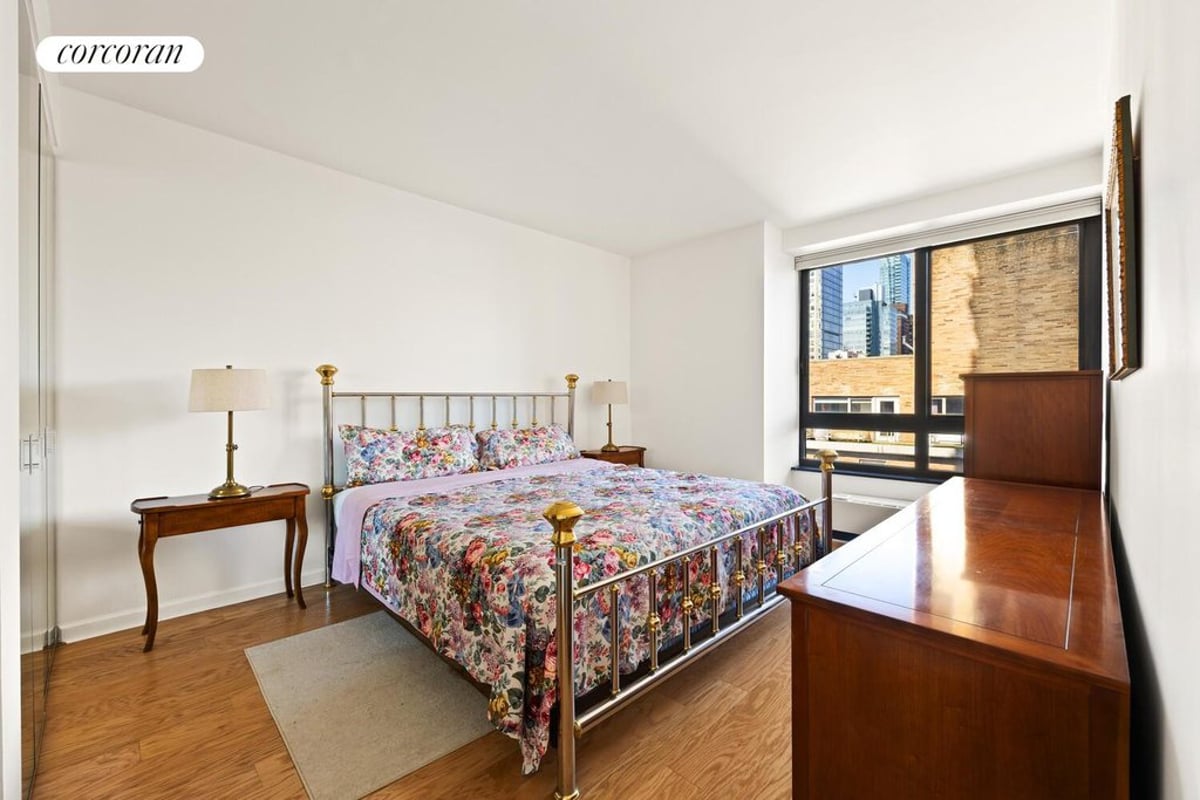 Photo for 100 United Nations Plaza - 100  United Nations Plaza Condominium in Midtown East, Manhattan