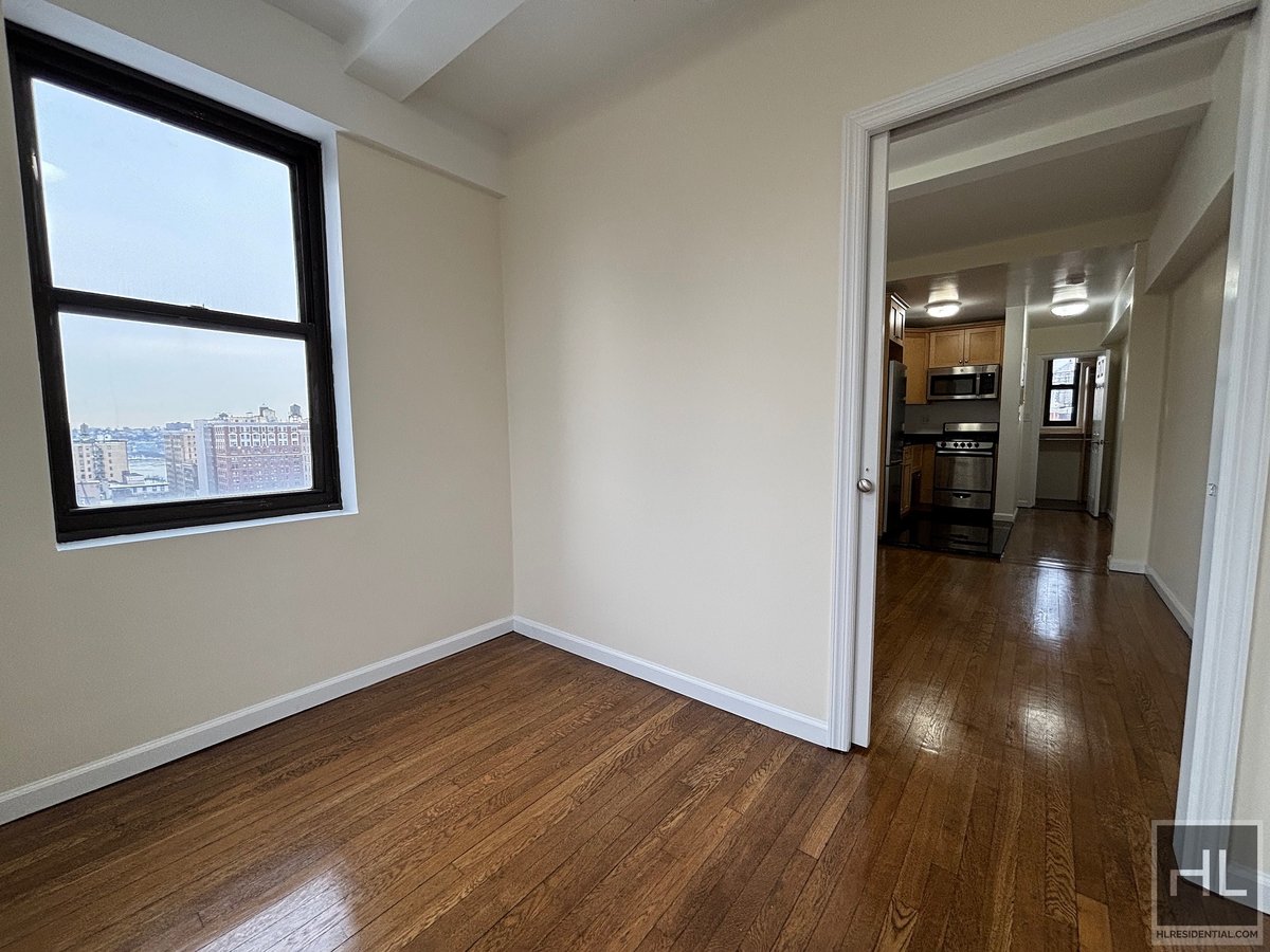 Photo for 850 AMSTERDAM AVENUE - 850 Amsterdam Avenue Rental Building in Upper West Side, Manhattan