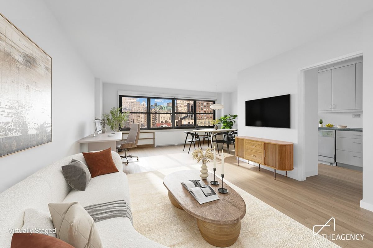 Photo for Lincoln Towers - 180 West End Avenue Condominium in Upper West Side, Manhattan