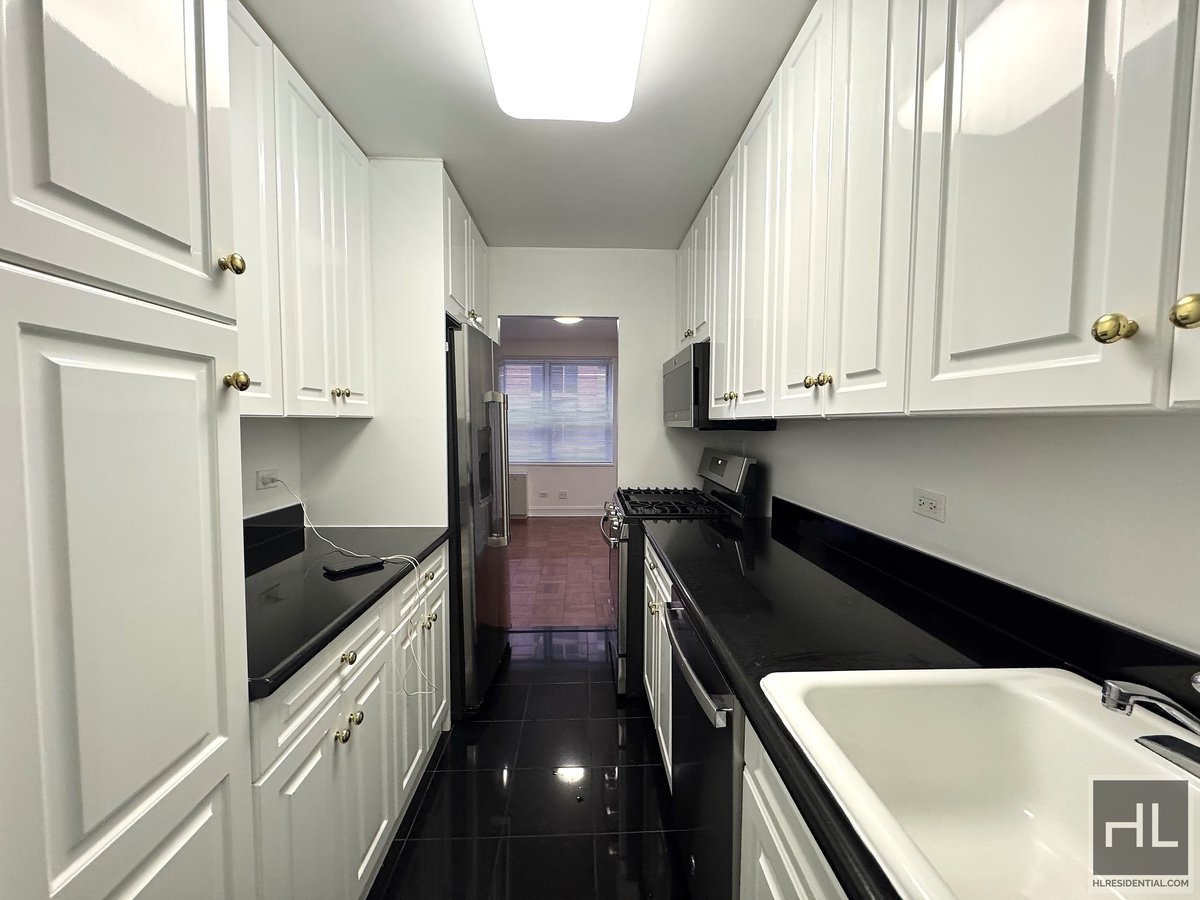 Photo for 888 8th Avenue - 888 8th Avenue Rental Building in Midtown, Manhattan