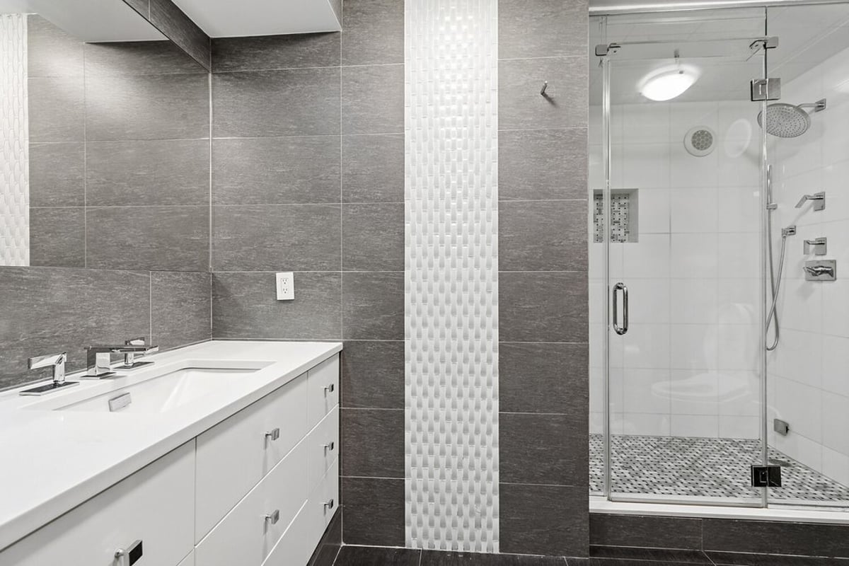 Photo for The Landmark - 300 East 59th Street Cooperative in Sutton Place, Manhattan