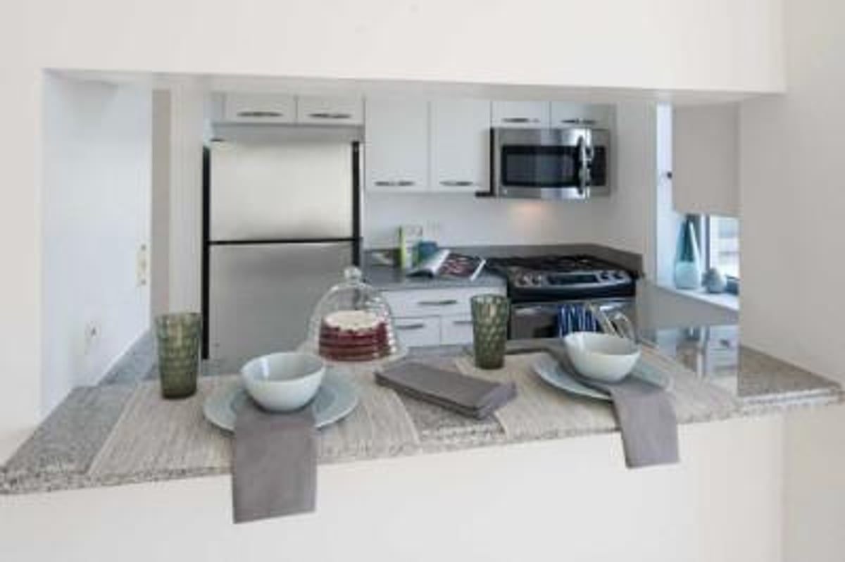 Photo for The Metropolis - 150 East 44th Street Rental Building in Turtle Bay, Manhattan