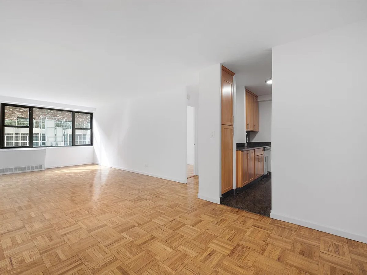 Photo for New Amsterdam - 320 East 23rd Street Rental Building in Gramercy Park, Manhattan