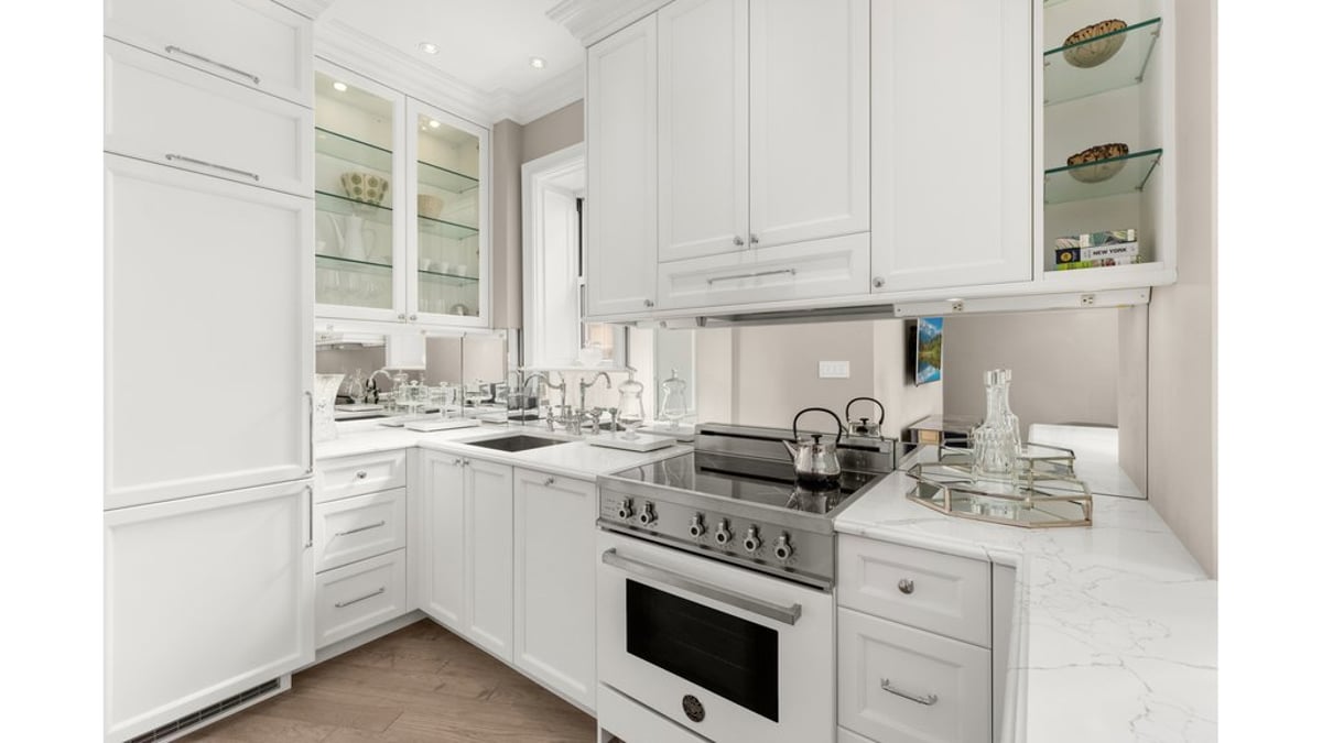 Photo for Lincoln Spencer Apartments - 140 West 69th Street Cooperative in Upper West Side, Manhattan