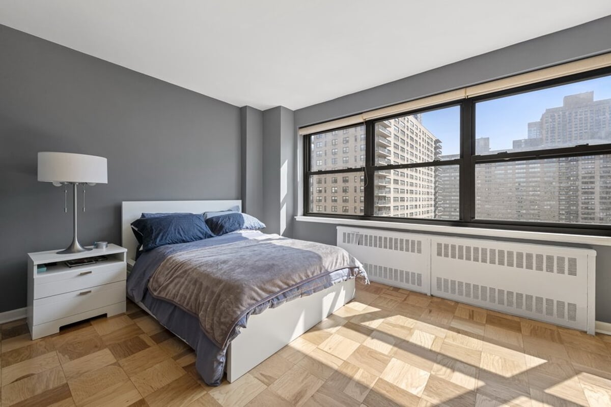 Photo for Lincoln Towers - 185 West End Avenue Condominium in Upper West Side, Manhattan