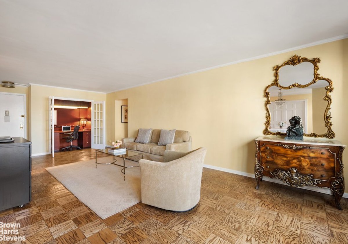 Photo for Lincoln Towers - 165 West End Avenue Condominium in Upper West Side, Manhattan