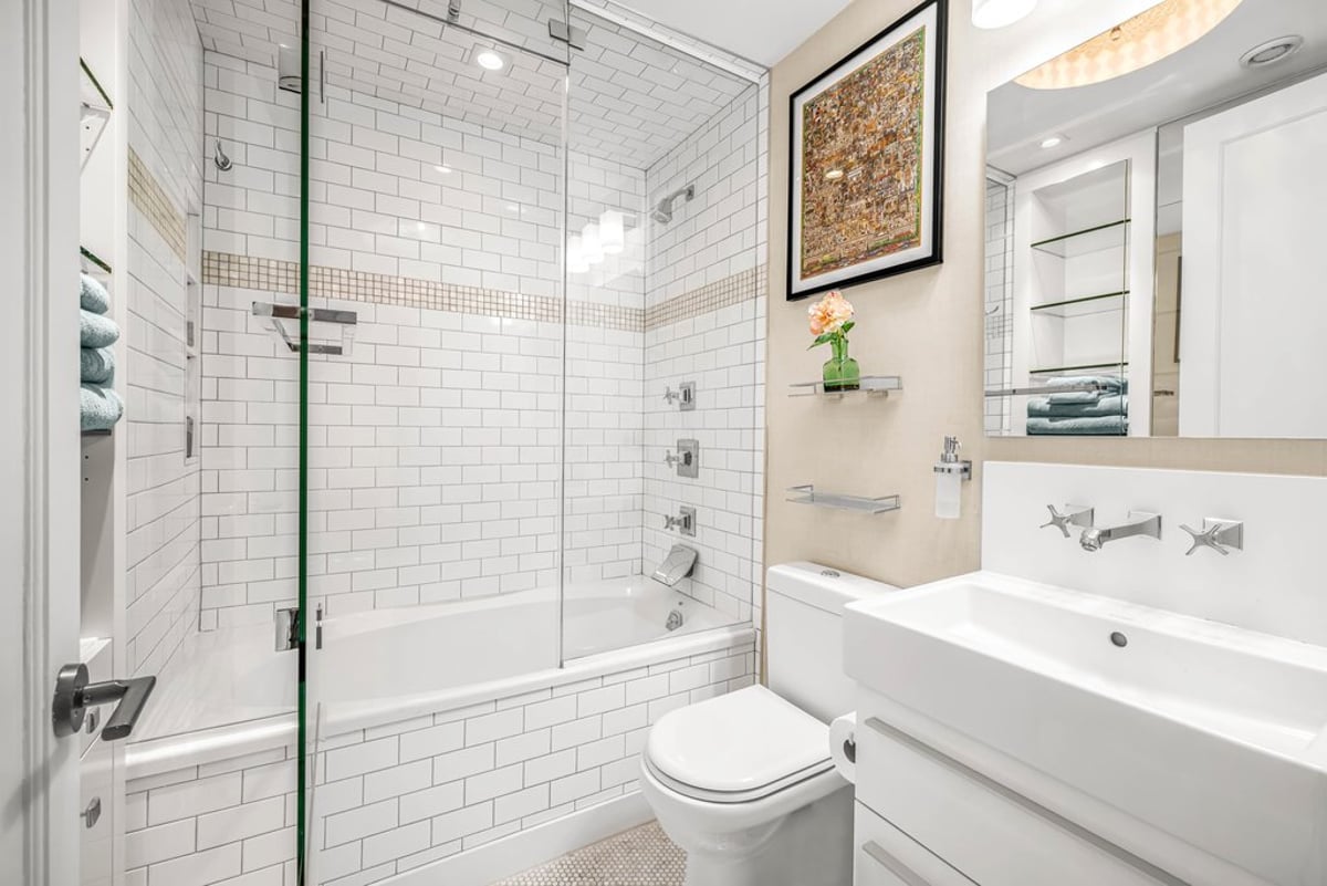 Photo for 167 Perry Street - 167 Perry Street Cooperative in West Village, Manhattan