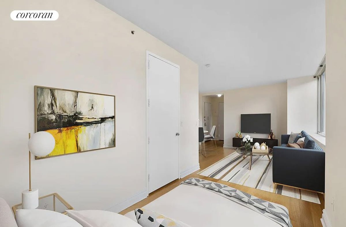 Photo for Bridge Tower Place - 401 East 60th Street Condominium in Upper East Side, Manhattan