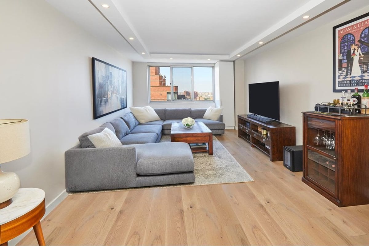 Photo for Mill Rock Plaza - 345 East 93rd Street Cooperative in Upper East Side, Manhattan