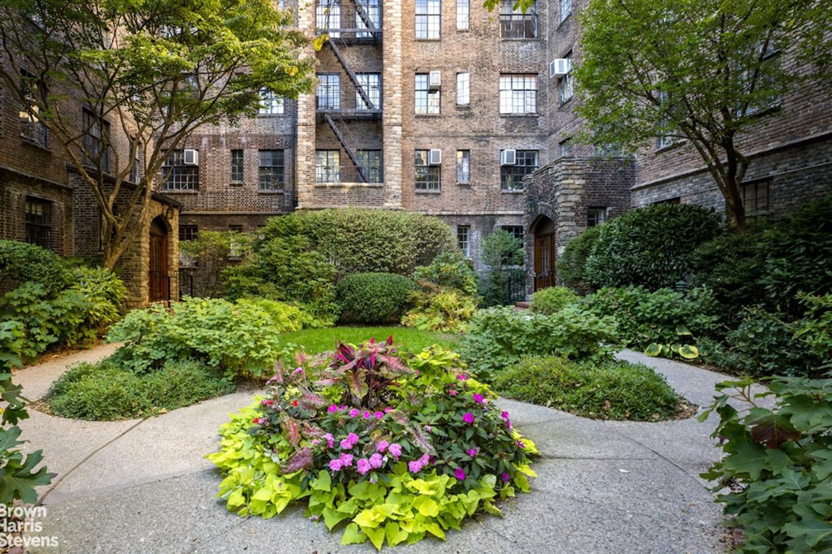 Photo for Hudson View Gardens - 116 Pinehurst Avenue Cooperative in Washington Heights, Manhattan