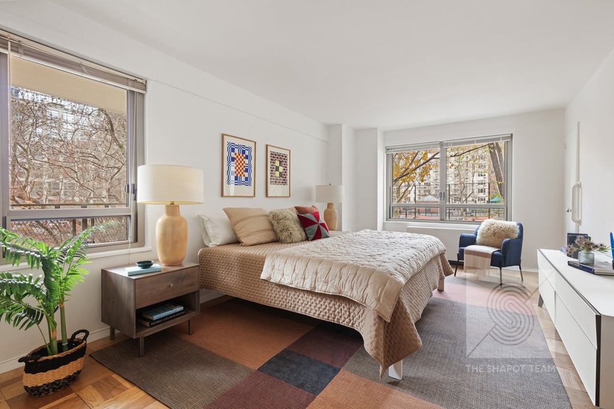 Photo for Lincoln Towers - 170 West End Avenue Condominium in Upper West Side, Manhattan
