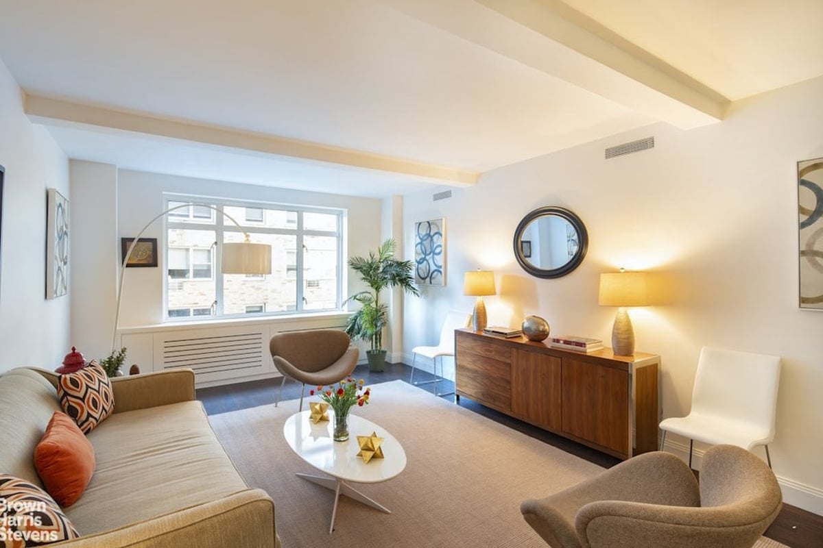 Photo for The Diamond House - 170 East 77th Street Condominium in Upper East Side, Manhattan