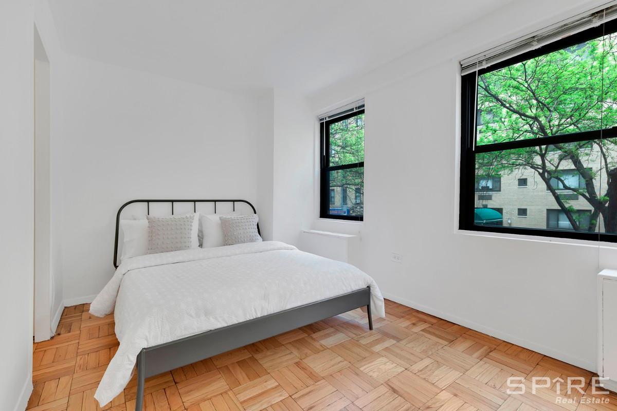 Photo for Victoria House - 200 East 27th Street Cooperative in Murray Hill, Manhattan