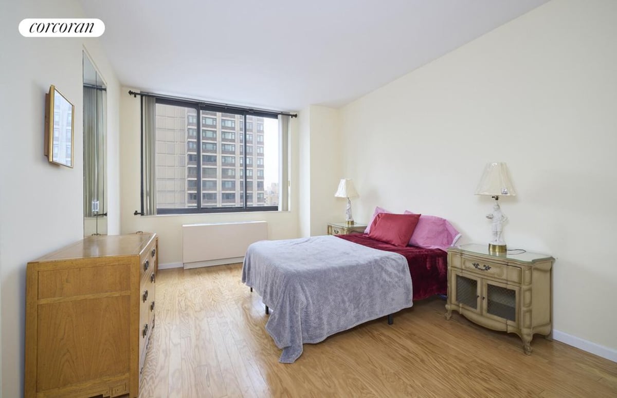 Photo for Bristol Plaza - 200 East 65th Street Condominium in Upper East Side, Manhattan
