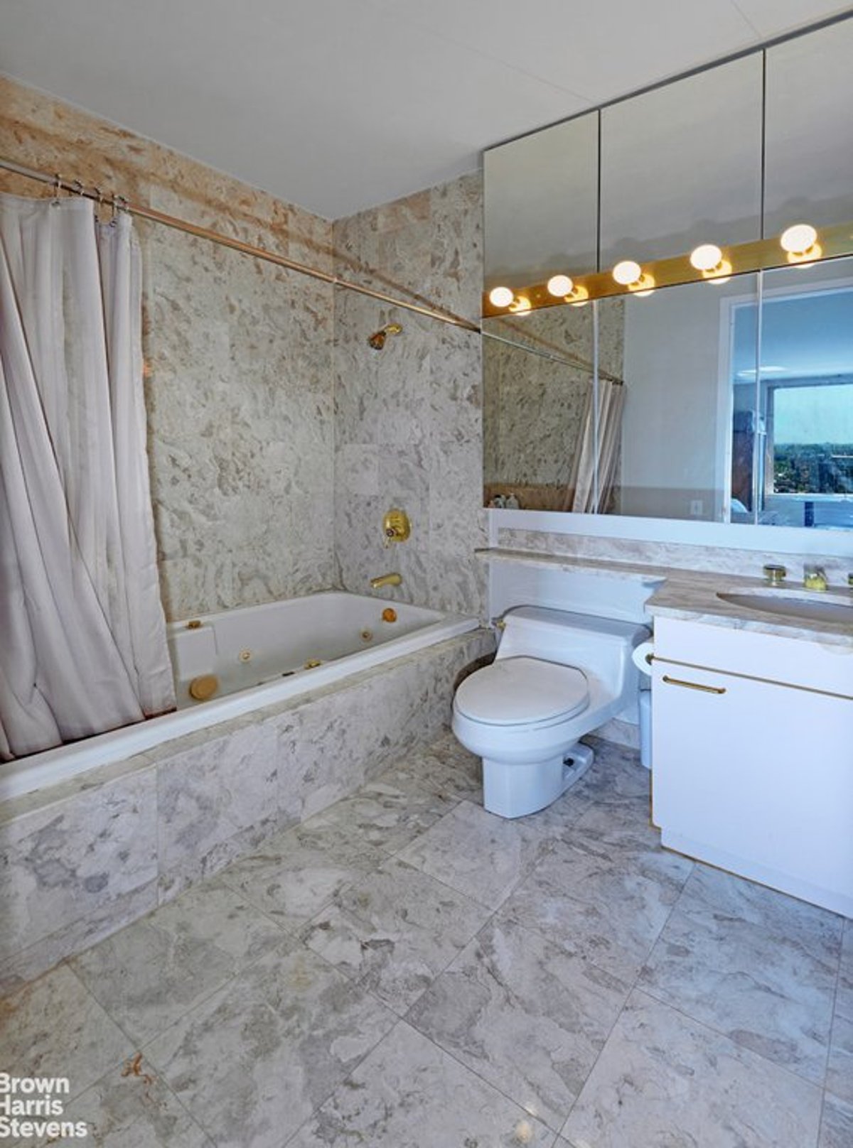 Photo for The Belaire - 524 East 72nd Street Condominium in Upper East Side, Manhattan