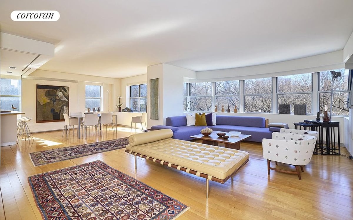 Photo for 900 5TH AVENUE - 900 5th Avenue Cooperative in Upper East Side, Manhattan