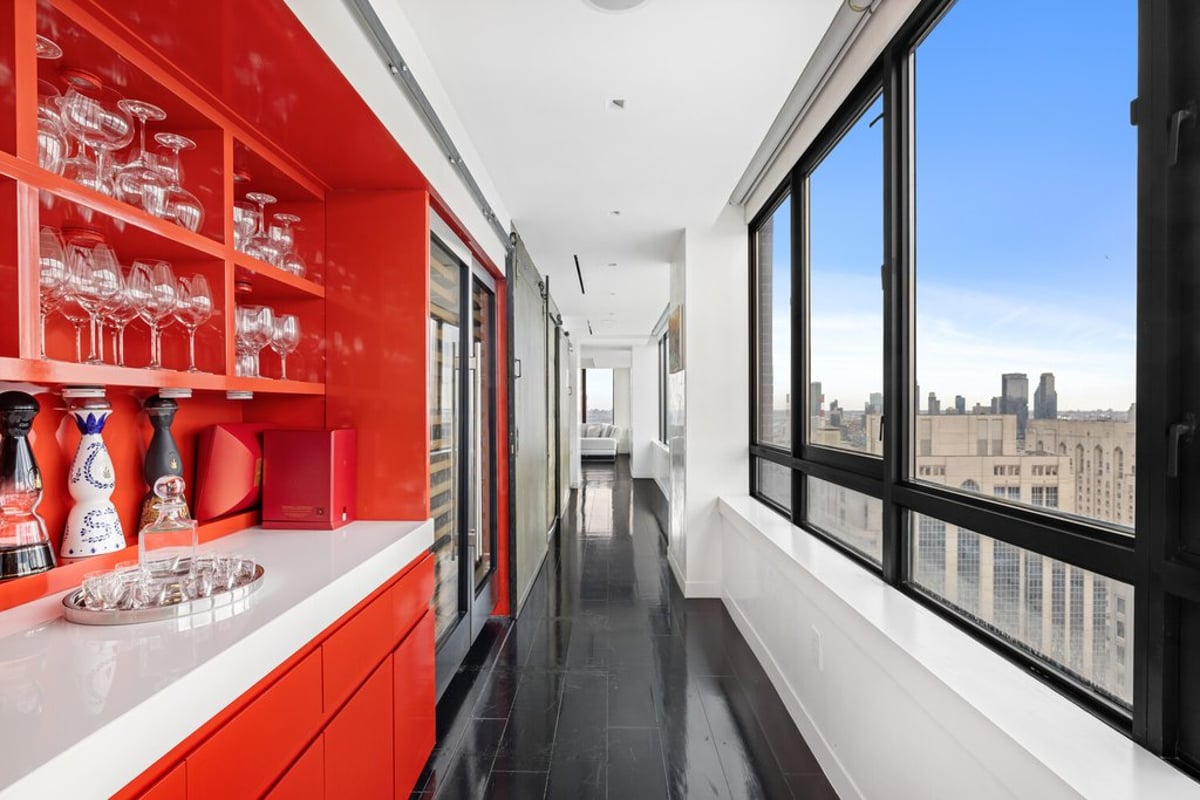 Photo for The Oxford - 422 East 72nd Street Condominium in Upper East Side, Manhattan