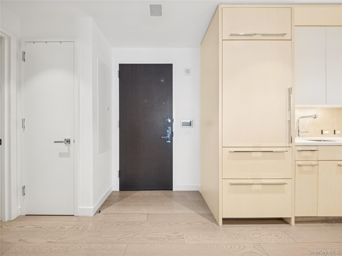 Photo for One Manhattan Square - 250 SOUTH STREET - 225 Cherry Street Condominium in Financial District, Manhattan