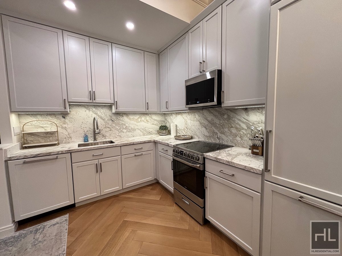 Photo for JW Marriott Essex House - 160 Central Park South Condominium in Midtown, Manhattan