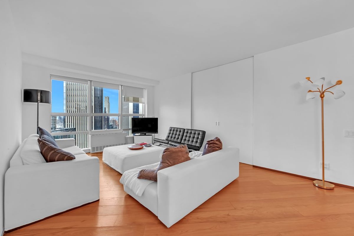 Photo for Metropolitan Tower - 146 West 57th Street Condominium in Midtown, Manhattan