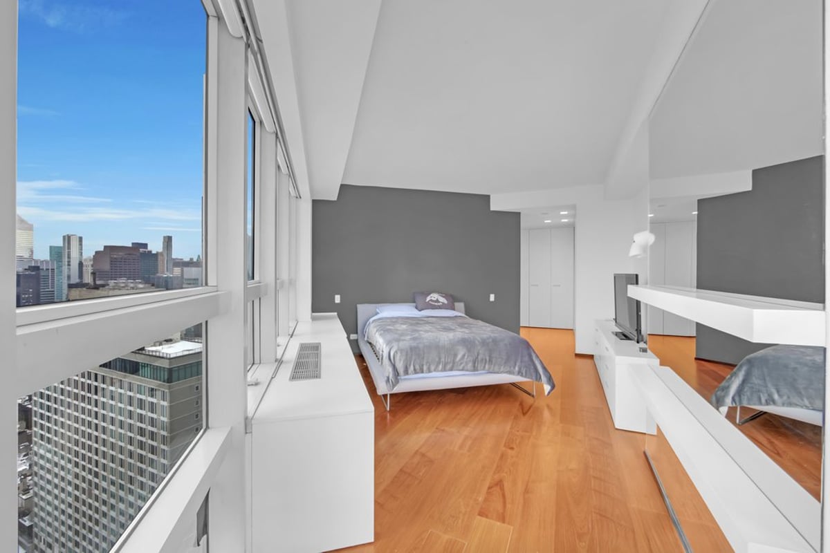 Photo for Metropolitan Tower - 146 West 57th Street Condominium in Midtown, Manhattan