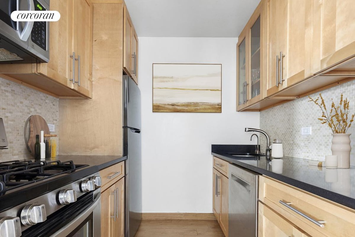 Photo for 445 5th Avenue - 445 5th Avenue Condominium in Murray Hill, Manhattan