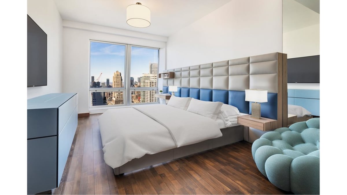 Photo for The Residences at 400 Fifth Avenue - 400 Fifth Avenue Condominium in Murray Hill, Manhattan