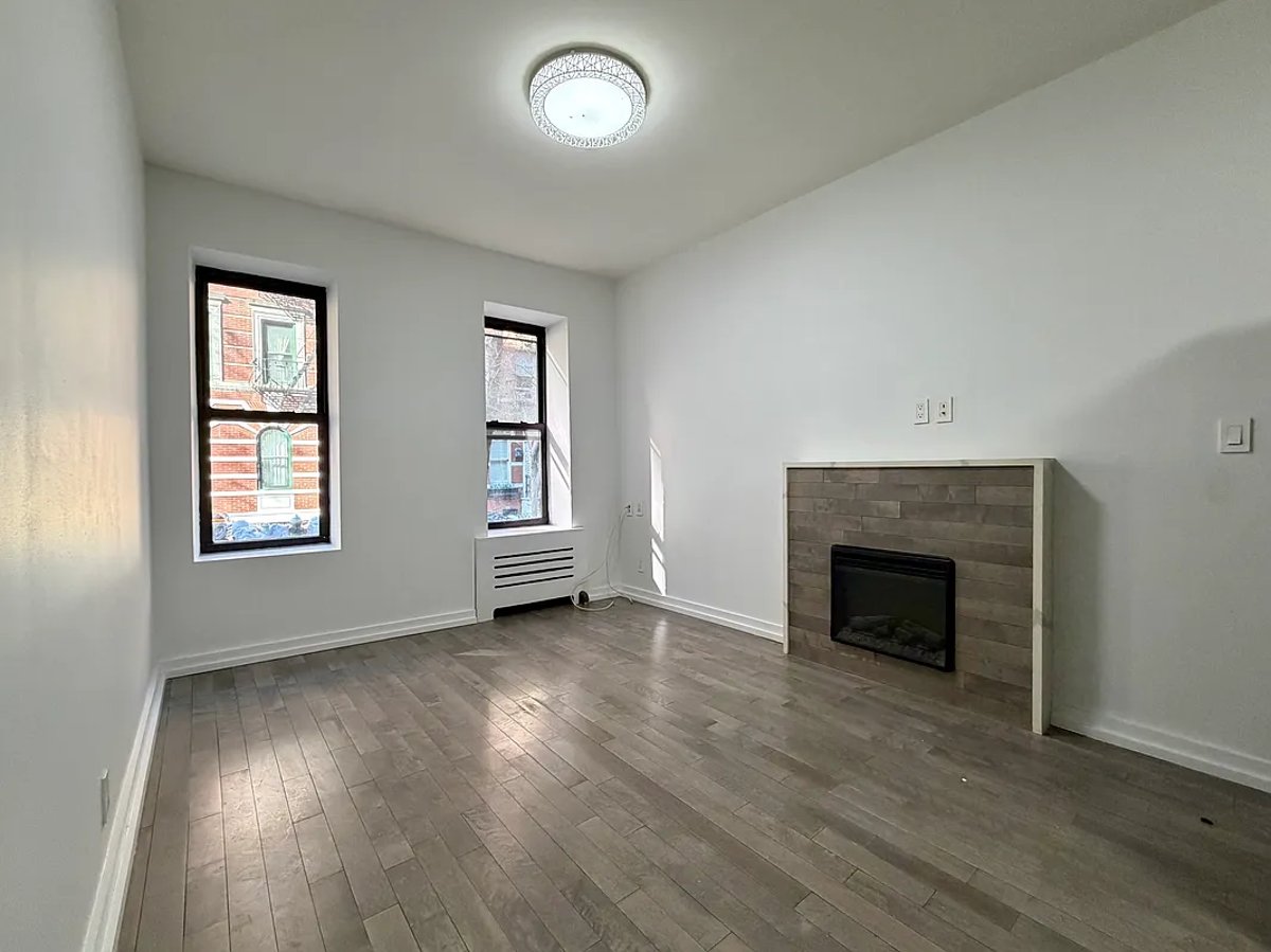 Photo for 210 West 10th Street - 210 West 10th Street Rental Building in West Village, Manhattan