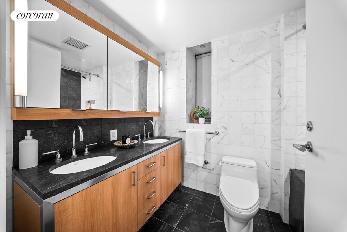 Photo for Windsor Park - 100 West 58th Street Condominium in Midtown, Manhattan