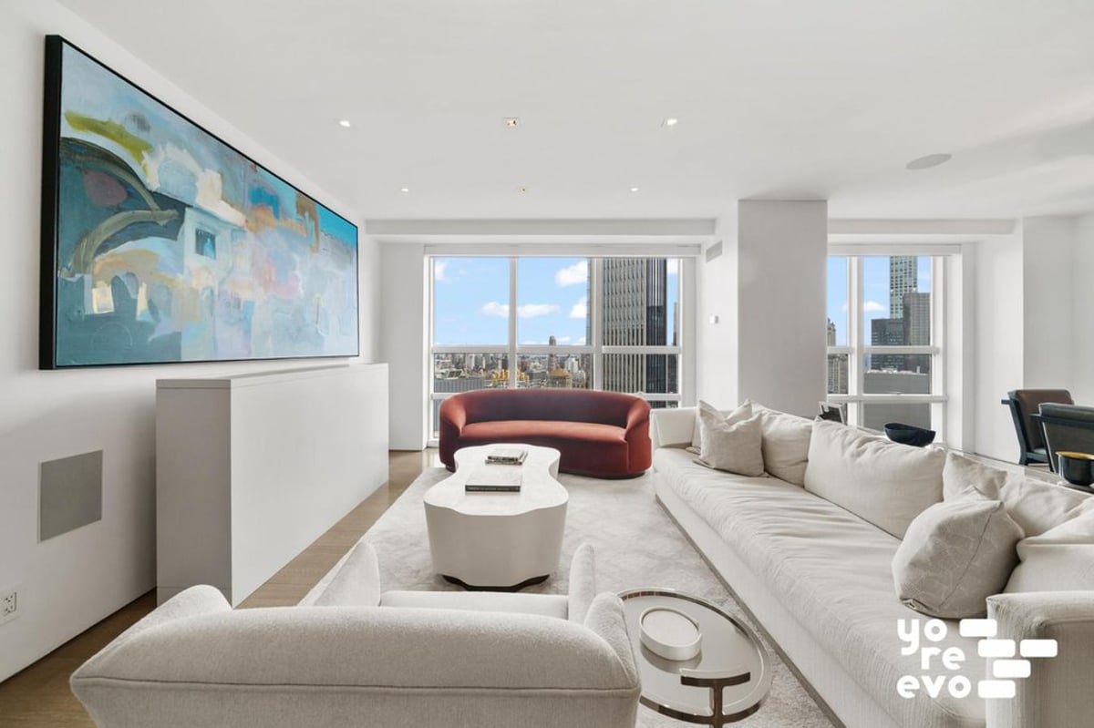 Photo for Metropolitan Tower - 146 West 57th Street Condominium in Midtown, Manhattan