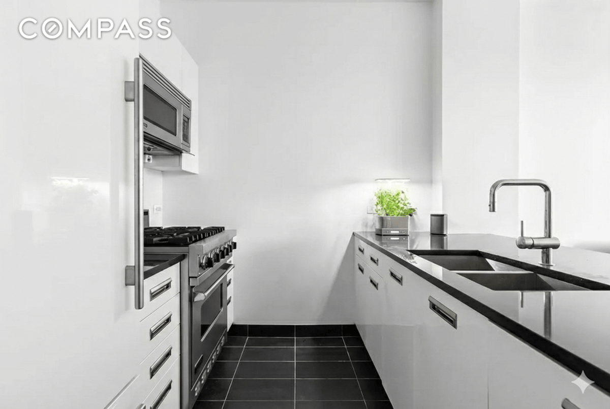 Photo for The View at East Coast - 46-30 Center Boulevard Condominium in Long Island City, Queens