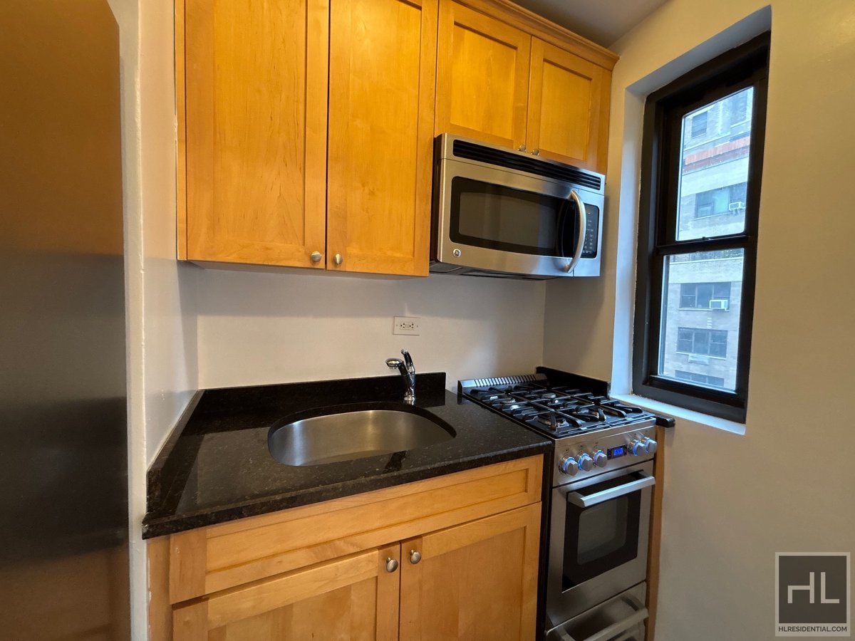 Photo for 141 East 56 Street - 141 East 56th Street Rental Building in Sutton Place, Manhattan