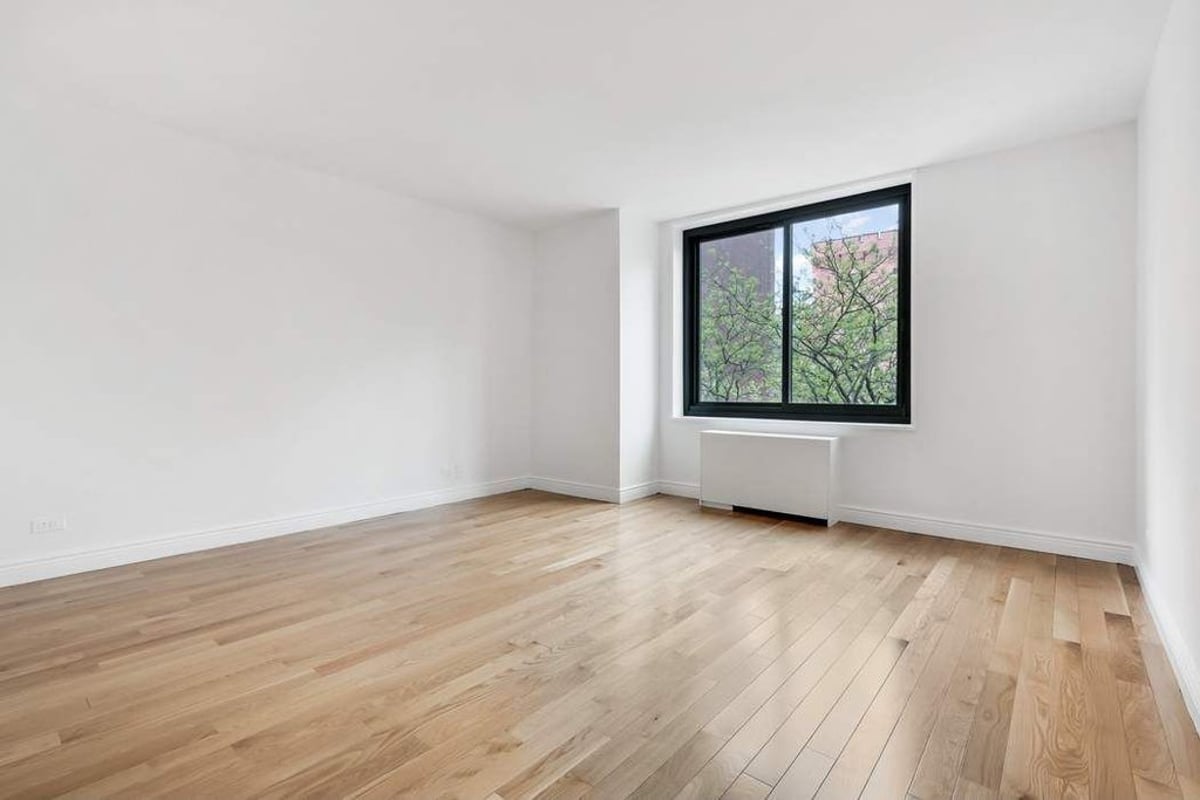 Photo for Carnegie Hill Tower - 40 East 94th Street Condominium in Carnegie Hill, Manhattan