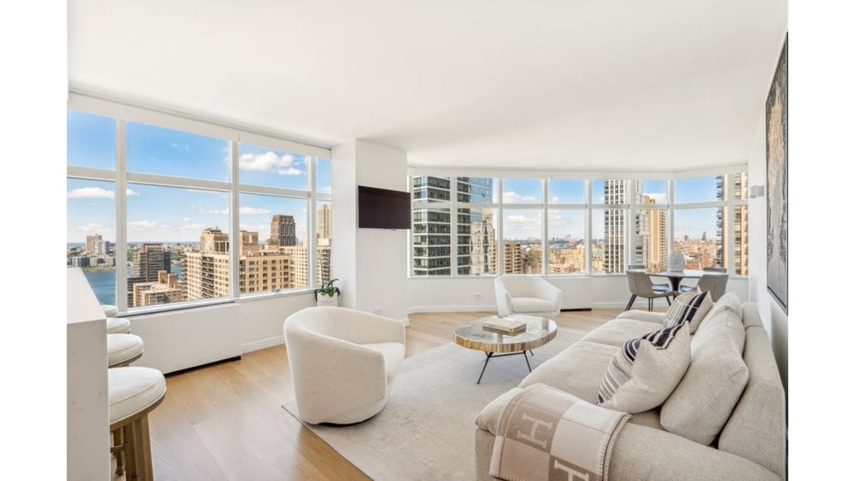 Photo for 3 Lincoln Center - 160 West 66th Street Condominium in Upper West Side, Manhattan