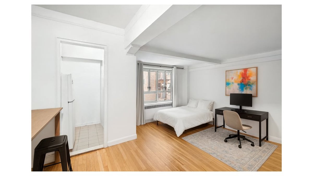 Photo for Kensington House - 200 West 20th Street Condominium in Chelsea, Manhattan