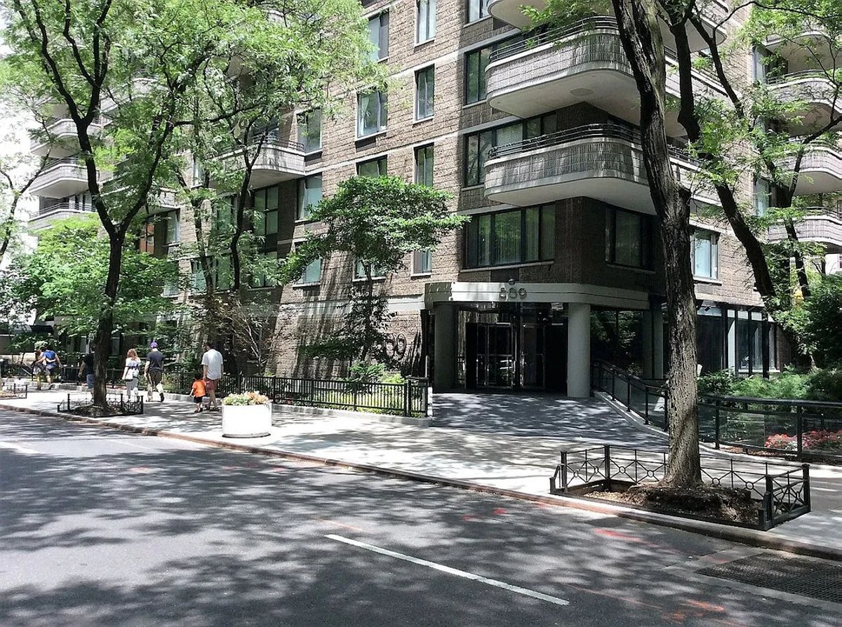Photo for 309 East 49th Street - 309 East 49th Street Condominium in Midtown East, Manhattan