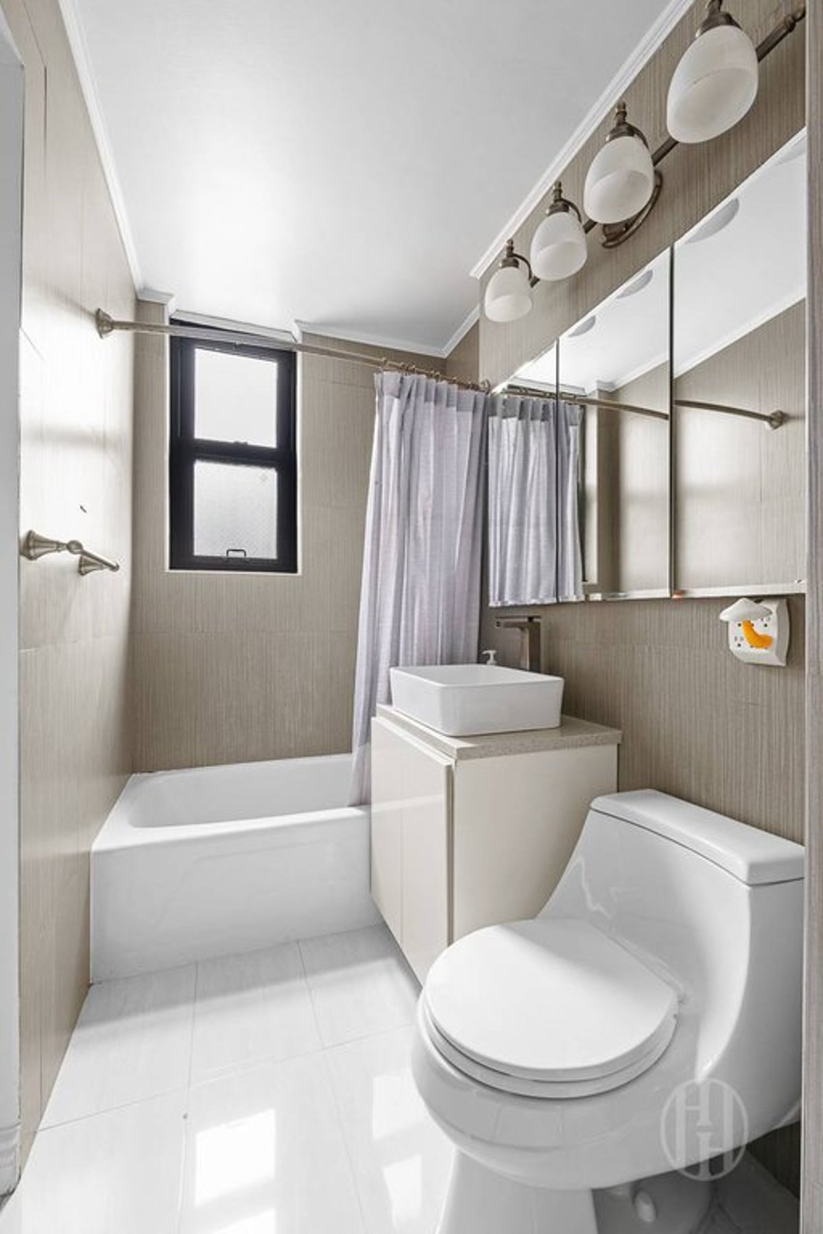 Photo for The Murray Hill Crescent - 225 East 36th Street Cooperative in Murray Hill, Manhattan