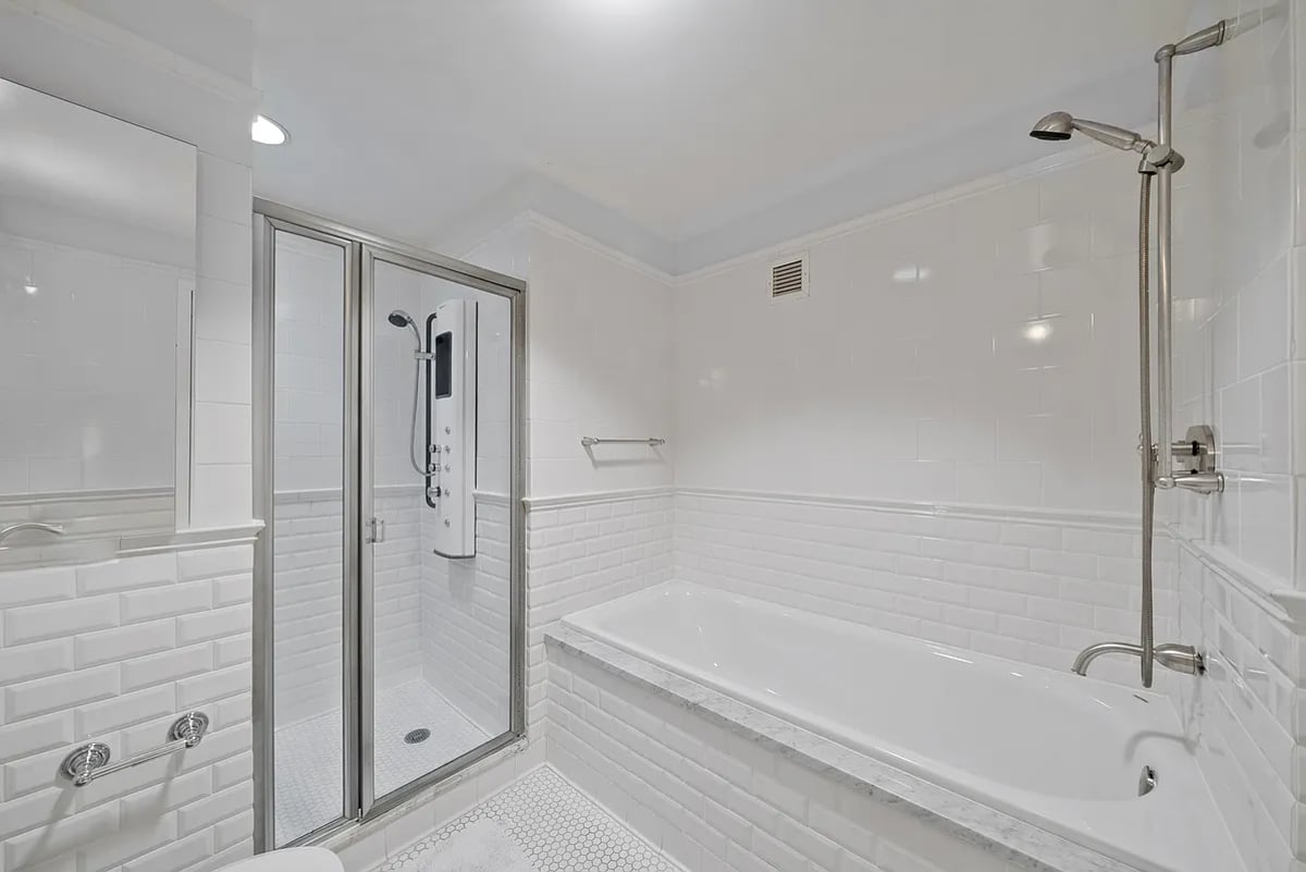 Photo for 425 Fifth Avenue - 425 Fifth Avenue Condominium in Murray Hill, Manhattan