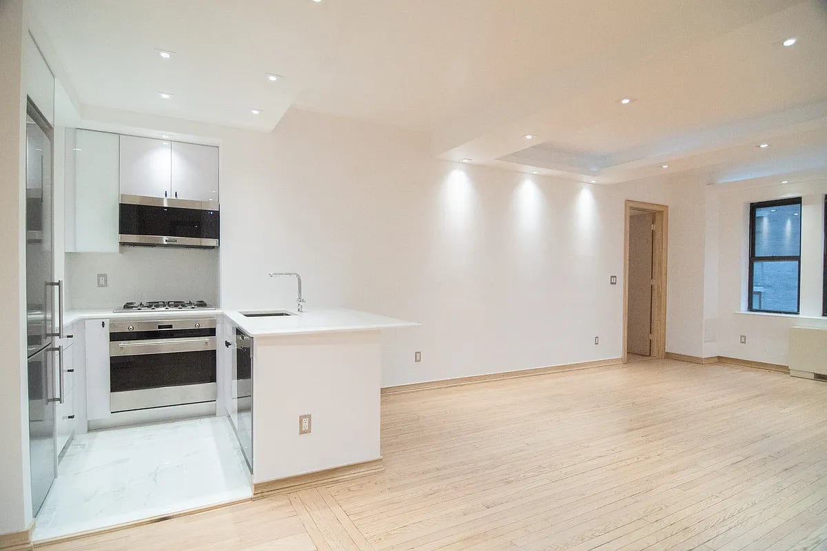 Photo for The Meurice - 145 West 58th Street Rental Building in Midtown, Manhattan