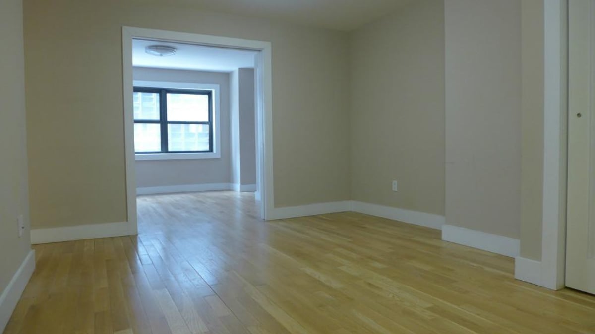 Photo for Embassy House - 301 East 47th Street Rental Building in Turtle Bay, Manhattan