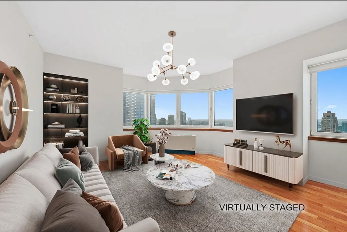 Photo for 425 Fifth Avenue - 425 Fifth Avenue Condominium in Murray Hill, Manhattan