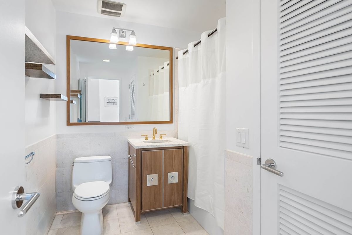 Photo for 200 West End Avenue - 200 West End Avenue Condominium in Upper West Side, Manhattan